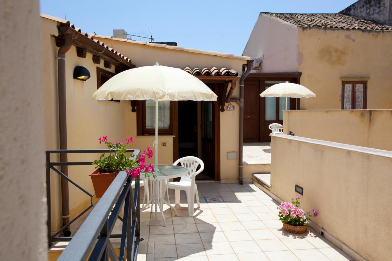 Residence Cortile Merce Trapani Buitenkant foto