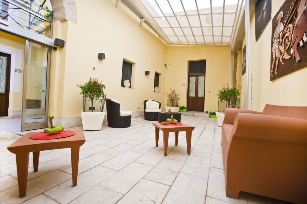 Residence Cortile Merce Trapani Buitenkant foto