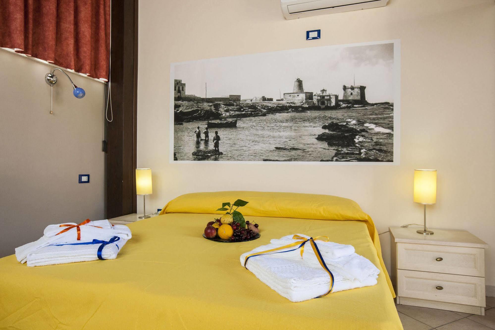 Residence Cortile Merce Trapani Buitenkant foto